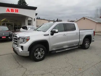 **$297.00** Bi-Weekly Check out this 2020 GMC Sierra 1500 SLE Crew Cab 4x4 equipped with the sought-...