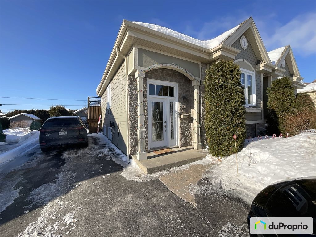 $347,000 - Semi-detached for sale in Riviere-Du-Loup — photo 1