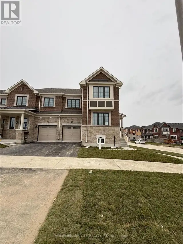 41 LOWER STREET Barrie, Ontario in Long Term Rentals in Oakville / Halton Region - Image 3