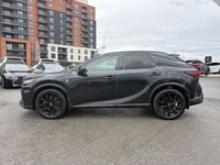 Modèle F SPORT 2. Apple Carplay sur un écran de 14 pouces, Sièges chauffants et ventilés en avant et... (image 7)