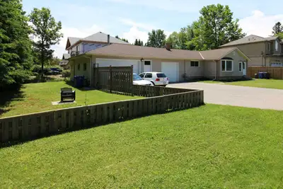 This is a very spacious main floor of the house. It comes with, fridge, stove, washer and dryer and...