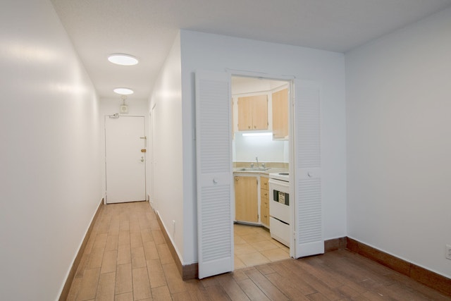 2285 Saint-Mathieu Street — photo 3