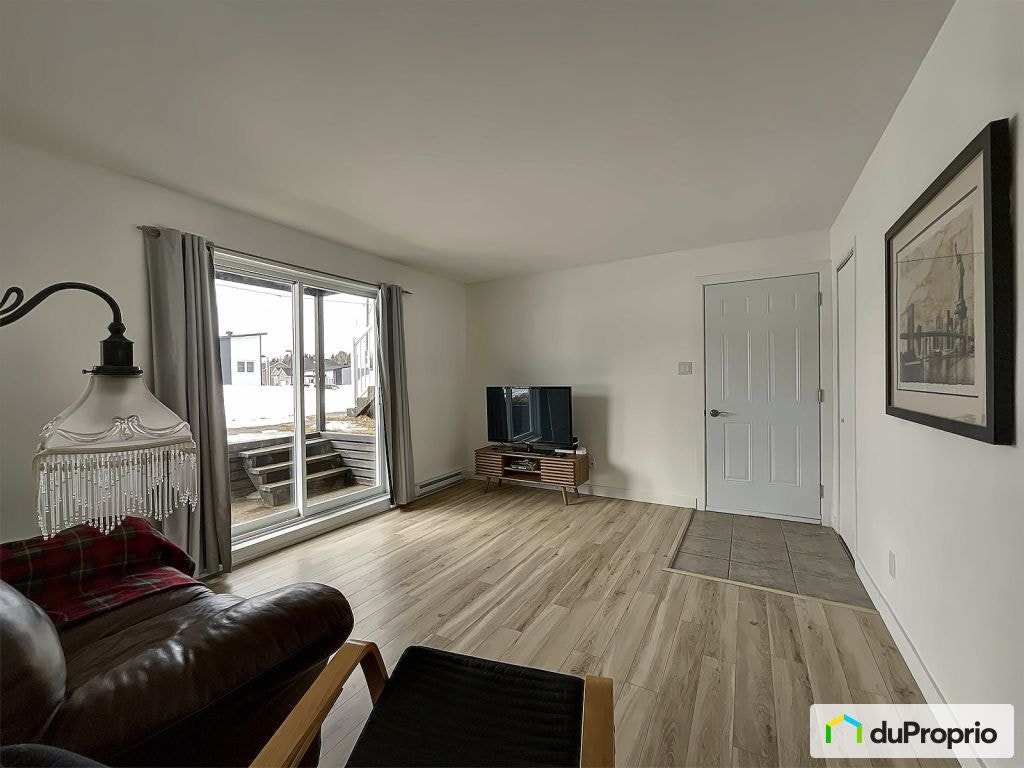 $645,000 - Quadruplex for sale in Rimouski (Pointe-Au-Père) — photo 2