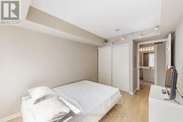 2011 - 153 BEECROFT ROAD Toronto (Lansing-Westgate), Ontario in Long Term Rentals in City of Toronto - Image 17