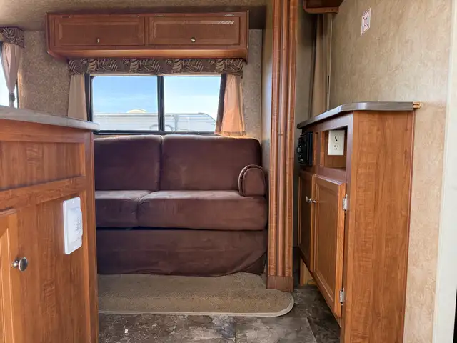 2012 Jayco JAY FLIGHT 26 BH in Travel Trailers & Campers in St. Albert - Image 8