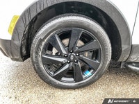 This Hyundai Santa Cruz has a powerful Intercooled Turbo Regular Unleaded I-4 2.5 L/152 engine power... (image 9)