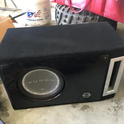 Infinity 311a Reference Series subwoofer amplifier + Bassworx subwoofer enclosure + Punch subwoofer....