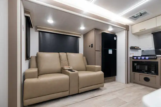 2026 Forest River EAST TO WEST ALTA 2775KFK in Travel Trailers & Campers in Regina - Image 10