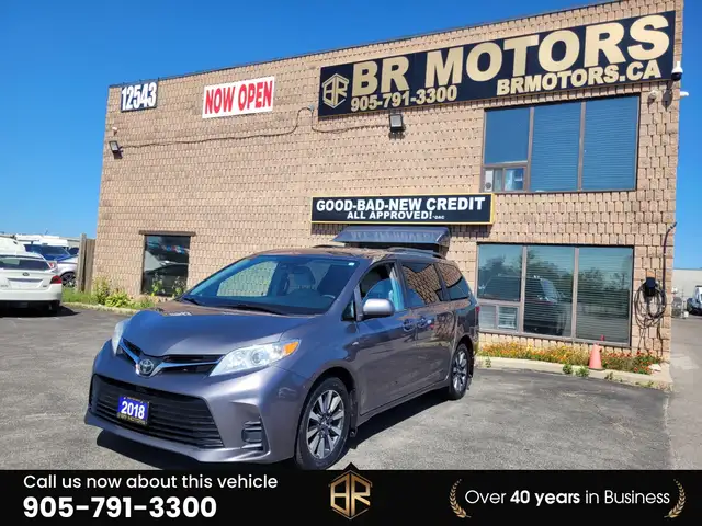 2018 Toyota Sienna LE | AWD | Power doors in Cars & Trucks in Mississauga / Peel Region - Image 2