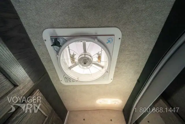 2027 Northern Lite 10.2EX Dry Bath Limited Edition in Travel Trailers & Campers in Kelowna - Image 29