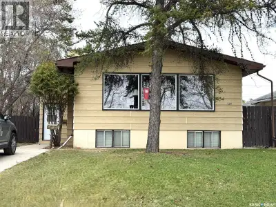 Welcome to 724 Prince St in the town of Hudson Bay, Sk. This home is loaded with natural light. Larg...