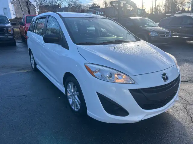2016 Mazda 5 GS 6 Passenger, Easy on Fuel in Cars & Trucks in Dartmouth - Image 4