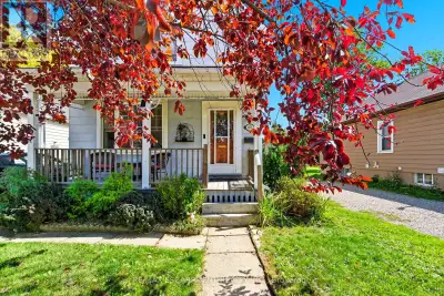 Welcome to this well-maintained two-storey home in Hamilton's desirable Centremount neighbourhood. O...
