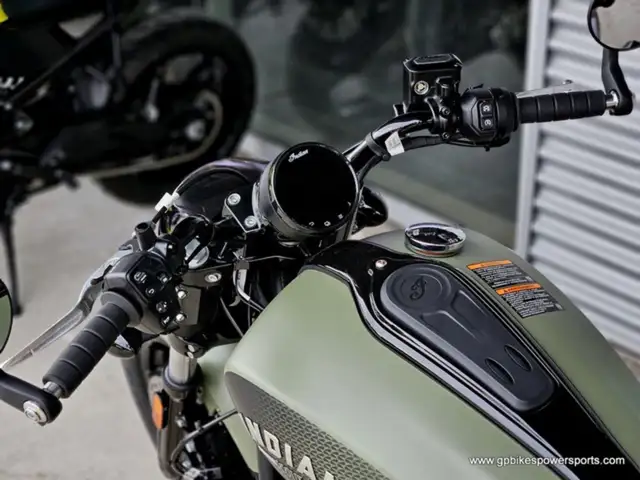 2026 Indian Motorcycles Scout Bobber Limited +Tech Moss Green Sm in Sport Touring in Oshawa / Durham Region - Image 10