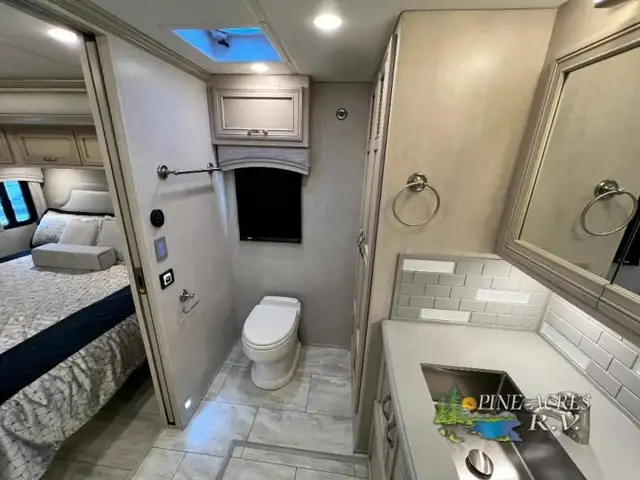 2023 Newmar Kountry Star 4037 Diesel Pusher 360 h.p. in RVs & Motorhomes in Moncton - Image 66