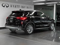 The 2021 INFINITI QX50 LUXE is a compelling compact luxury SUV that balances distinctive styling wit... (image 4)