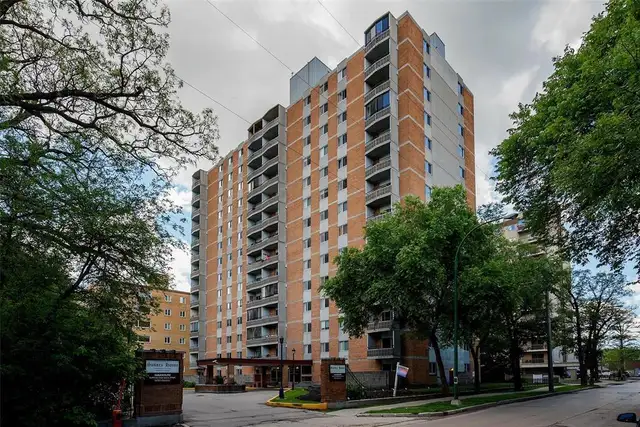 2-Bedroom Apartment in Osborne Village Image# 1