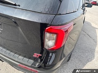 Navigation, Leather Seats, Cooled Seats, Power Tailgate, 360 Camera! This 2020 Ford Explorer is fres... (image 9)