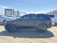 AMVIC Licensed Dealer * Heated Front Seats * Heated Steering Wheel * Power Sunroof * Cruise * Remote... (image 4)