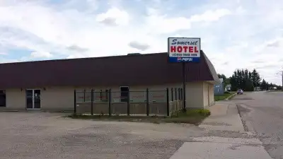 R39//Somerset/Well-established motel business in a welcoming small town, offering multiple income st...