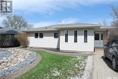Located in the Town of Assiniboia. If you are looking for a modern home, this property is for you! Y...