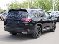 2024 Honda Pilot Black Edition is a local, one-owner trade with no accidents, two sets of keys, and... (image 9)