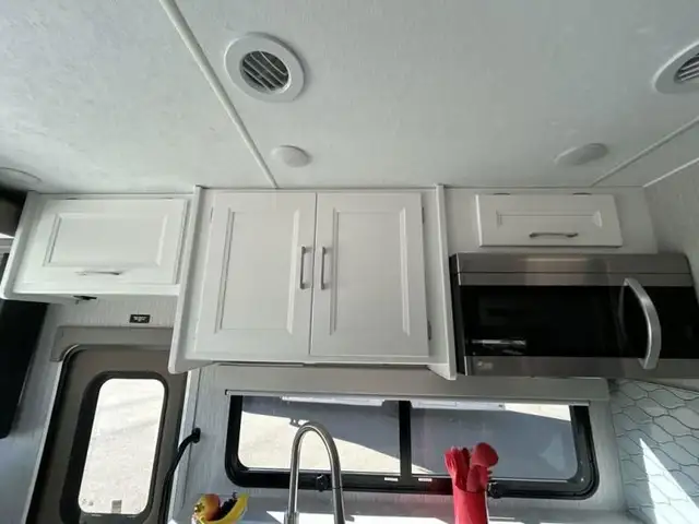 2022 Coachmen RV Mirada 35ESF in RVs & Motorhomes in Red Deer - Image 15