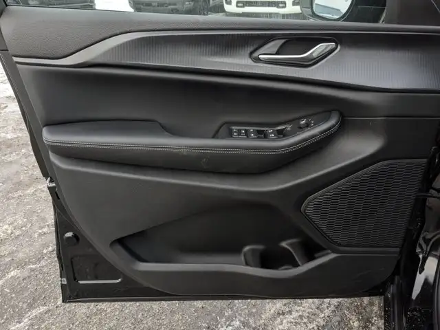 2025 Jeep Grand Cherokee Altitude * - Power Liftgate - Wireless in Cars & Trucks in Calgary - Image 13
