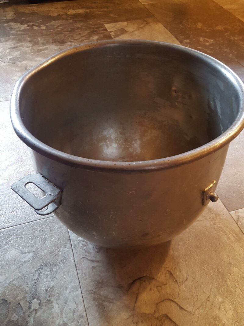 Used, Blakeslee 20qt Steel Mixing Bowl for sale  
