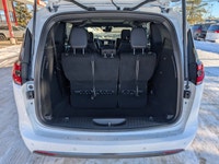 The 2026 Chrysler Pacifica Select combines advanced technology, comfort, and family-friendly versati... (image 5)