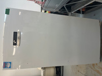 7170- Congélateur Blanc frigidaire Vertical | Upright Freezer wh