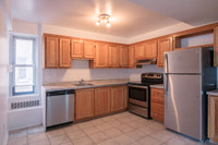 Akelius two bedroom apartment for rent. Located near Sherbrooke in the Westmount neighborhood, Montr... (image 1)