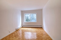 Akelius two bedroom apartment for rent. Located near Av. Wilderton in the Cote-des-Neiges neighborho... (image 8)