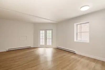 one-bedroom apartment on Durocher near McGill - ID 1051