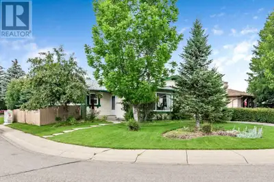 Beautifully Renovated 4-Bedroom Home in the Heart of Tower Hill Welcome home! This charming and full...