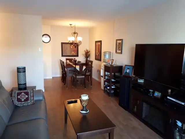 SUPERBE 4½, ENTIÈREMENT RÉNOVÉ,DERNIER ÉTAGE,1395$/MOIS,JUILLET