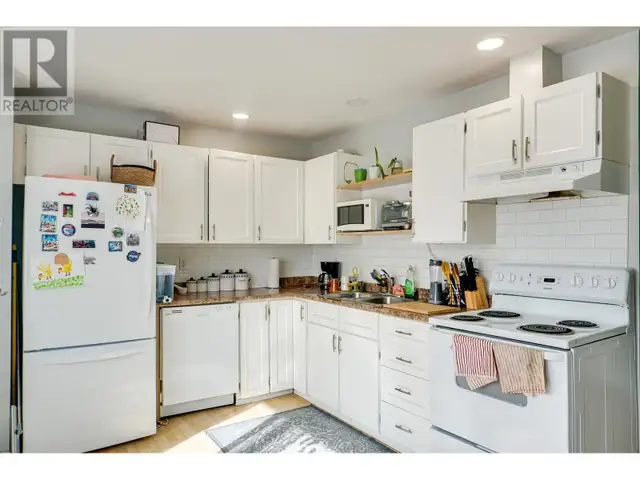 1124 TWEEDSMUIR AVENUE Kitimat, British Columbia in Houses for Sale in Kitimat - Image 5