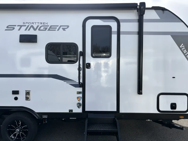 2026 VENTURE SPORTTREK STINGER 222VUD in Travel Trailers & Campers in Kelowna - Image 16