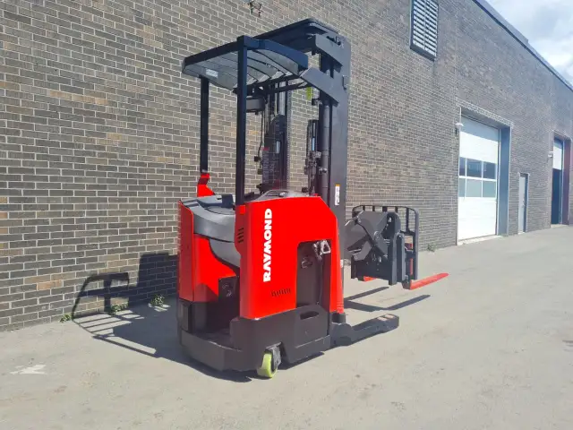 2018 Raymond DOUBLE DEEP REACH 3200LB cap side-shift charger Inc in Heavy Equipment in Mississauga / Peel Region - Image 8