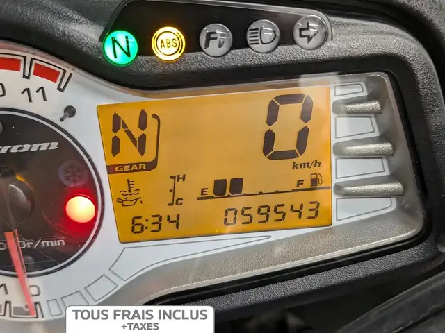 2015 SUZUKI V-STROM 650 ABS in Sport Touring in Laval / North Shore - Image 10