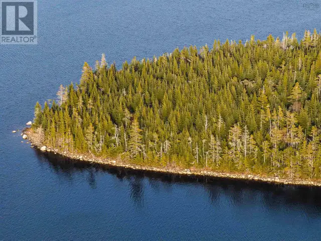 Long Pt Lawrencetown Seaforth, Nova Scotia in Land for Sale in City of Halifax - Image 8
