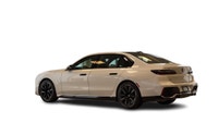 Welcome to BMW Regina 2023 BMW i7 4D Sedan xDrive60 White 4-Wheel Disc Brakes, ABS brakes, Adaptive... (image 9)