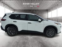 HEATED FRONT SEATS, HEATED STEERING WHEEL, ALLOY WHEELS, EXTERIOR PARKING CAMERA REAR, AUTOMATIC TEM... (image 1)