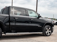 Welcome to Barrie Dodge Chrysler Jeep. DIAMOND BLACK CRYSTAL PEARLCOAT,ENGINE: 5.7L HEMI VVT V8 W/MD... (image 9)