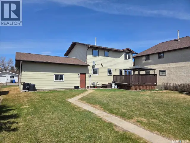 509 Carlyle AVENUE Carlyle, Saskatchewan in Houses for Sale in Regina - Image 9