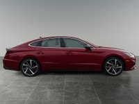 Thanks for viewing our House Of Cars 52nd Street inventory! House of Cars 52nd STREET An AMVIC licen... (image 7)