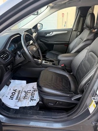 **CARS TRUCKS SUV 4X4 VAN AWD EDMONTON FINANCING AVAILABLE EASY FINANCING ** 2023 FORD ESCAPE PHEV P... (image 9)