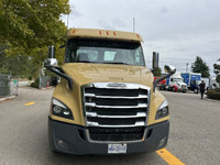 2019 FREIGHTLINER T11664ST;Heavy Duty Trucks - CONVENTIONAL W/O SLEEPER MANAGERS SPECIAL Penske Loca... (image 1)