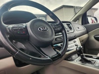 GARANTIE 1 ANS CREDIT DIRECT EN LIGNE AU WWW.AUTO-INTERNET.CA WOW 2016 KIA SEDONA 8 PASSAGER TOUT EQ... (image 2)