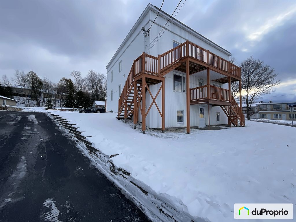 $495,000 - Triplex for sale in Rimouski (Rimouski) — photo 2